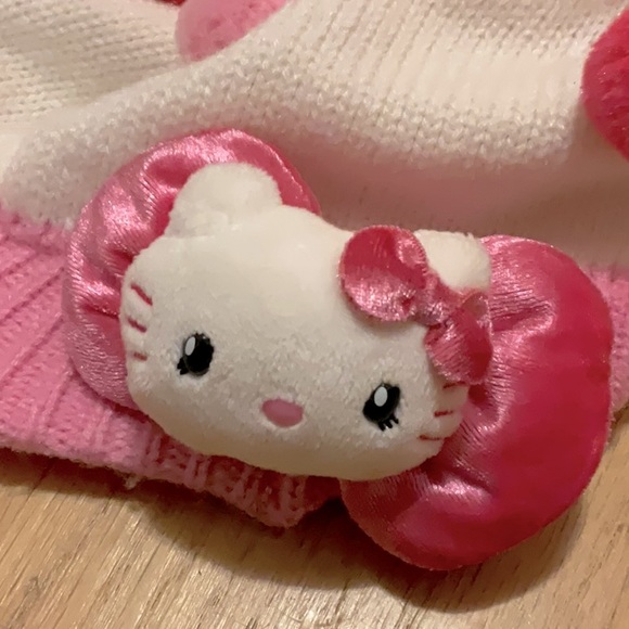 Hello Kitty Pink Pom-Pom Hat - Picture 3 of 4